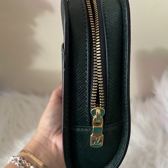 Louis Vuitton Orsay Green Taiga - Picture 15 of 17